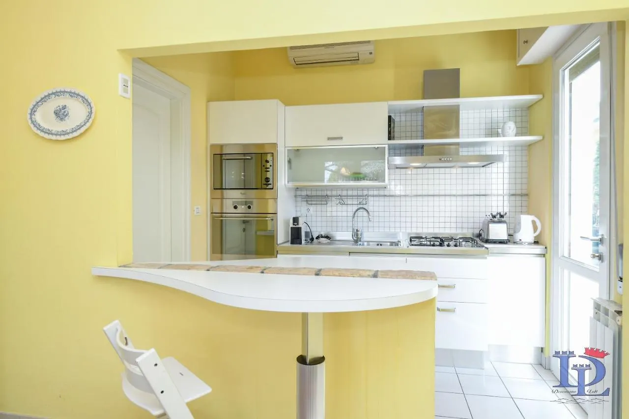 Desenzanoloft Villa Palm Garda Beach, With Garden, Barbecue And Pool Desenzano del Garda Itália