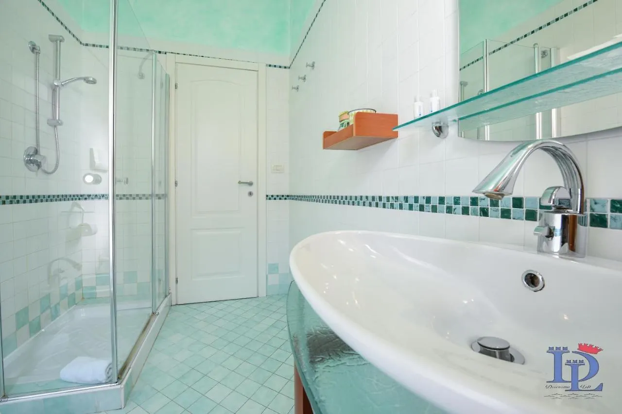 Desenzanoloft Villa Palm Garda Beach, With Garden, Barbecue And Pool Desenzano del Garda