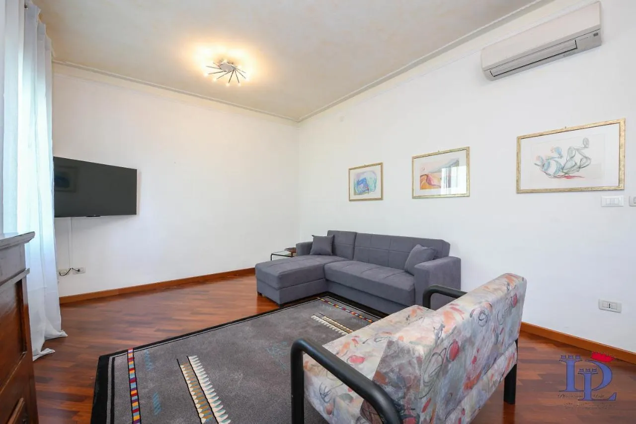 Desenzanoloft Villa Palm Garda Beach, With Garden, Barbecue And Pool Desenzano del Garda