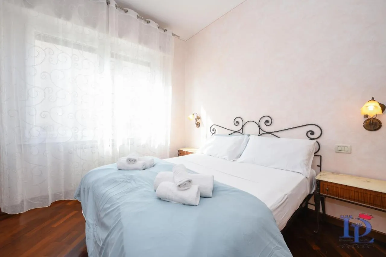 Desenzanoloft Villa Palm Garda Beach, With Garden, Barbecue And Pool Desenzano del Garda 0*,