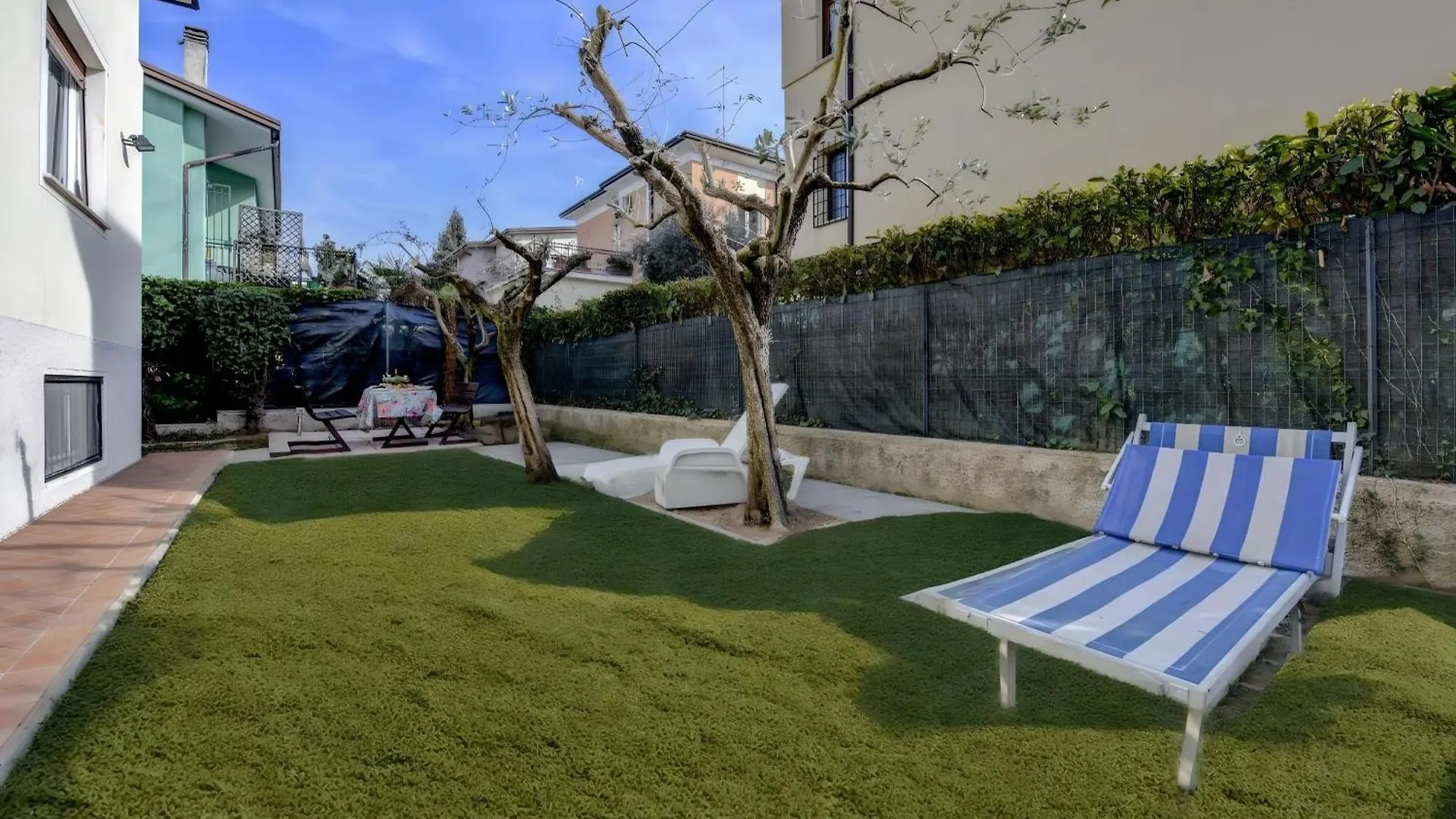 Desenzanoloft Villa Palm Garda Beach, With Garden, Barbecue And Pool Desenzano del Garda Itália
